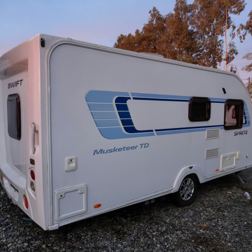 OFERTA SWIFT MUSKETEER 2014 5 personas